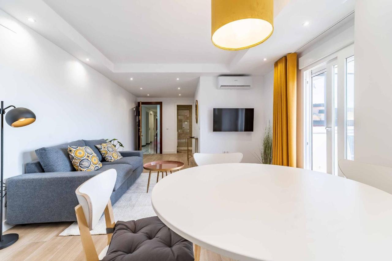 Sur Suites Palmeras 9 Фуeнхирола Екстериор снимка
