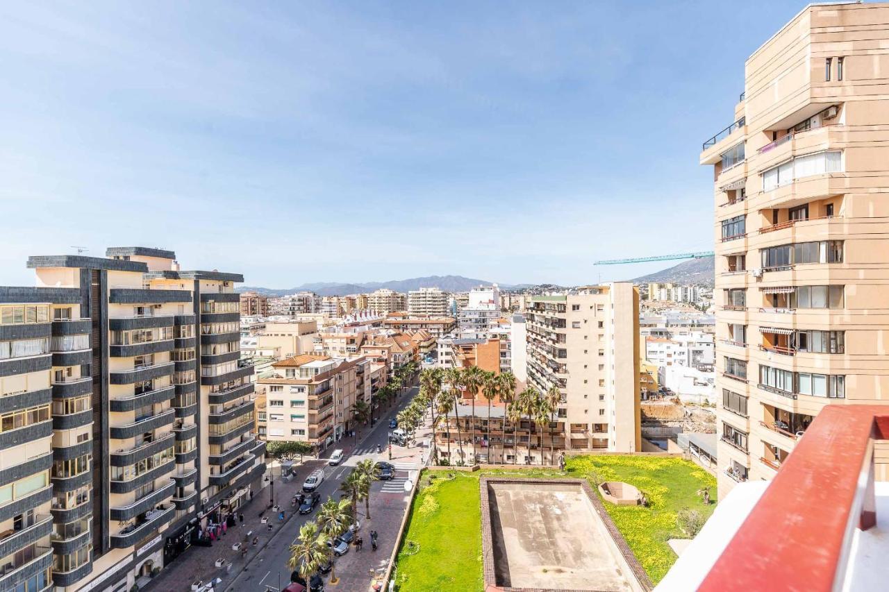 Sur Suites Palmeras 9 Фуeнхирола Екстериор снимка